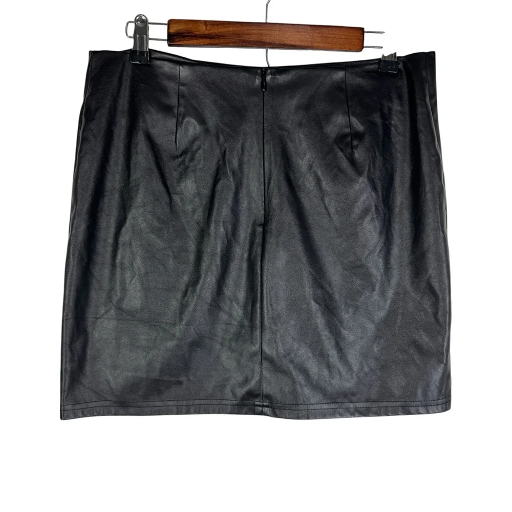 Shein Classic Black Vinyl 